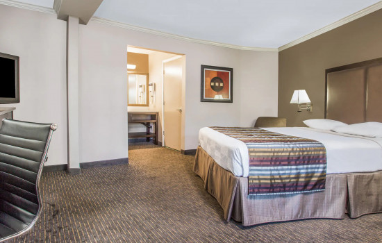 Super 8 By Wyndham Mountain View - Guest Room